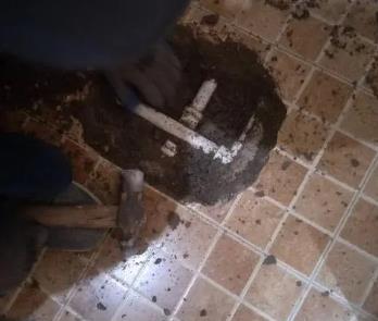 长沙市卫生间漏水维修公司为您分享下卫生间渗水如何处理及注意事项