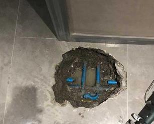 长沙市阳台漏水维修公司分享下暖气管道漏水的原因有哪些
